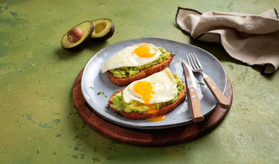 Fula - Tosta de abacate com ovo e óleo de abacate