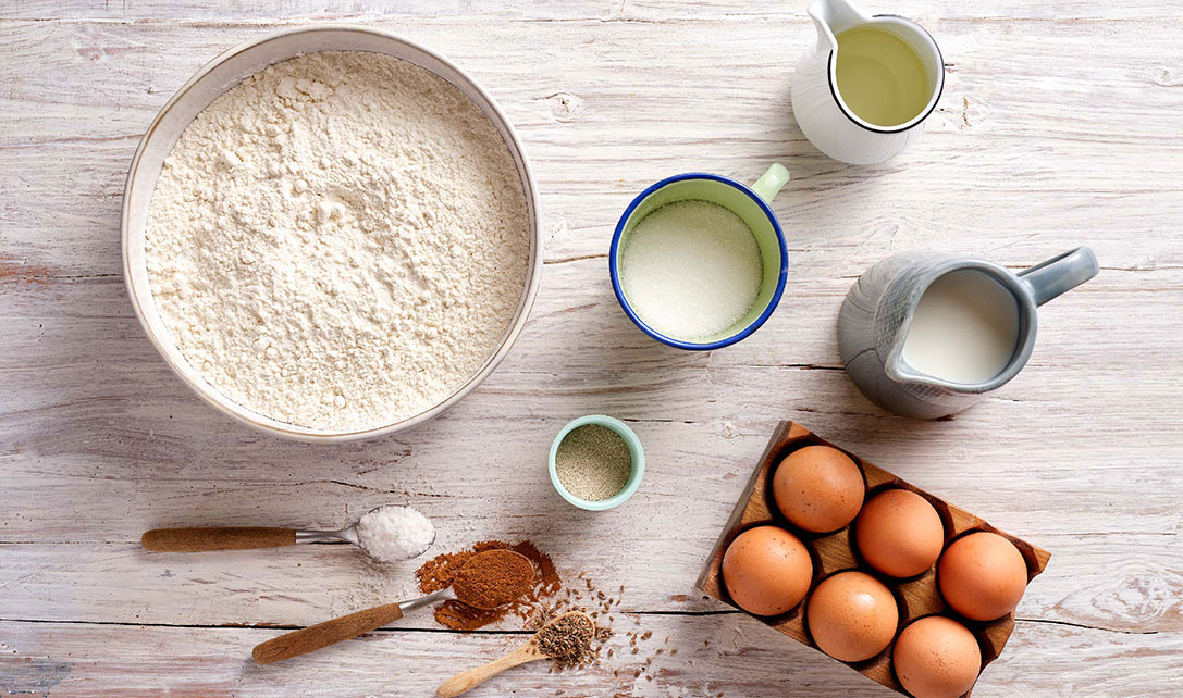 Farinha e ingredientes para folar de páscoa