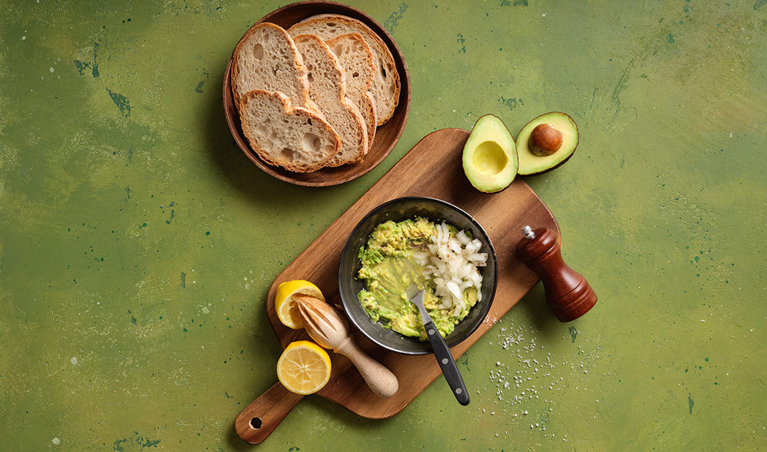 Fula - Tosta de abacate com ovo e óleo de abacate