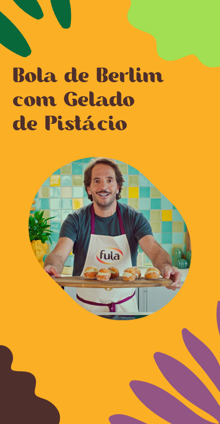 Bola de berlim com gelado de pistácio